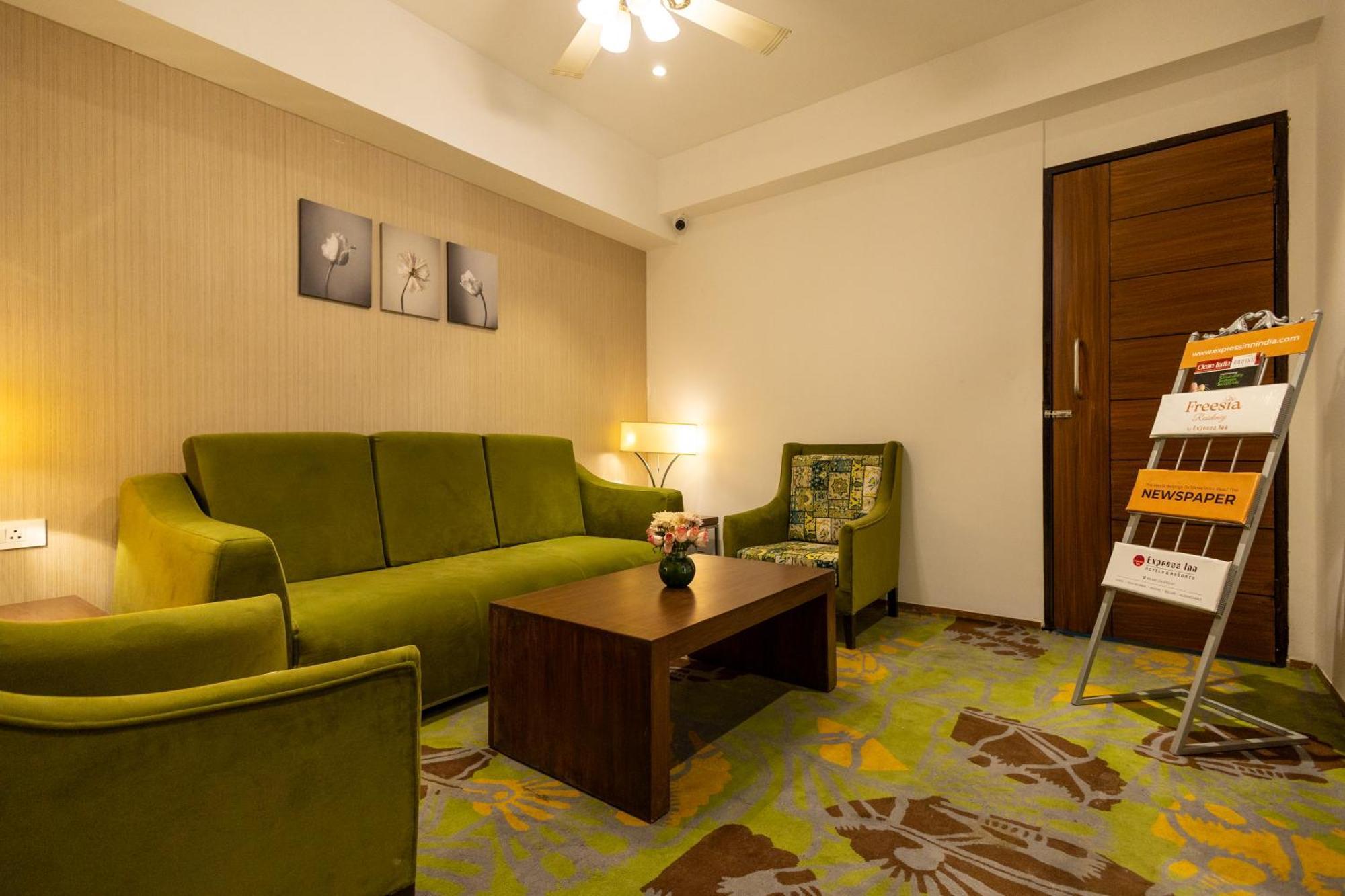 Freesia Residency By Express Inn - 纳威孟买 外观 照片
